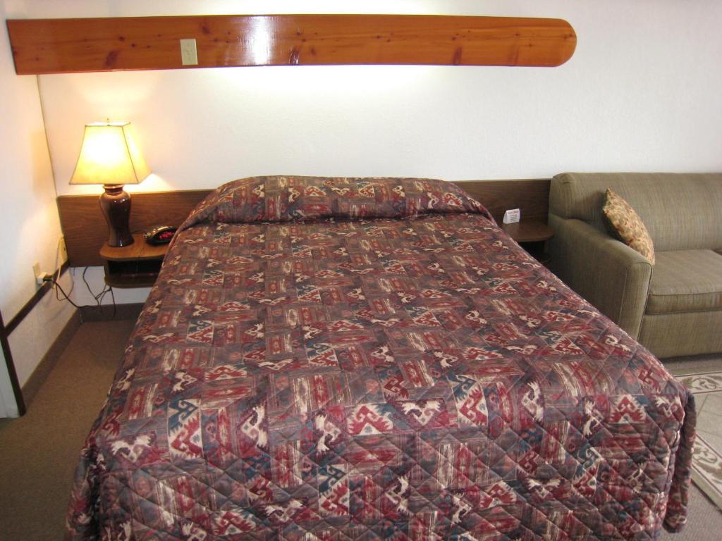 רדיום הוט ספרינגס Alpen Motel חדר תמונה