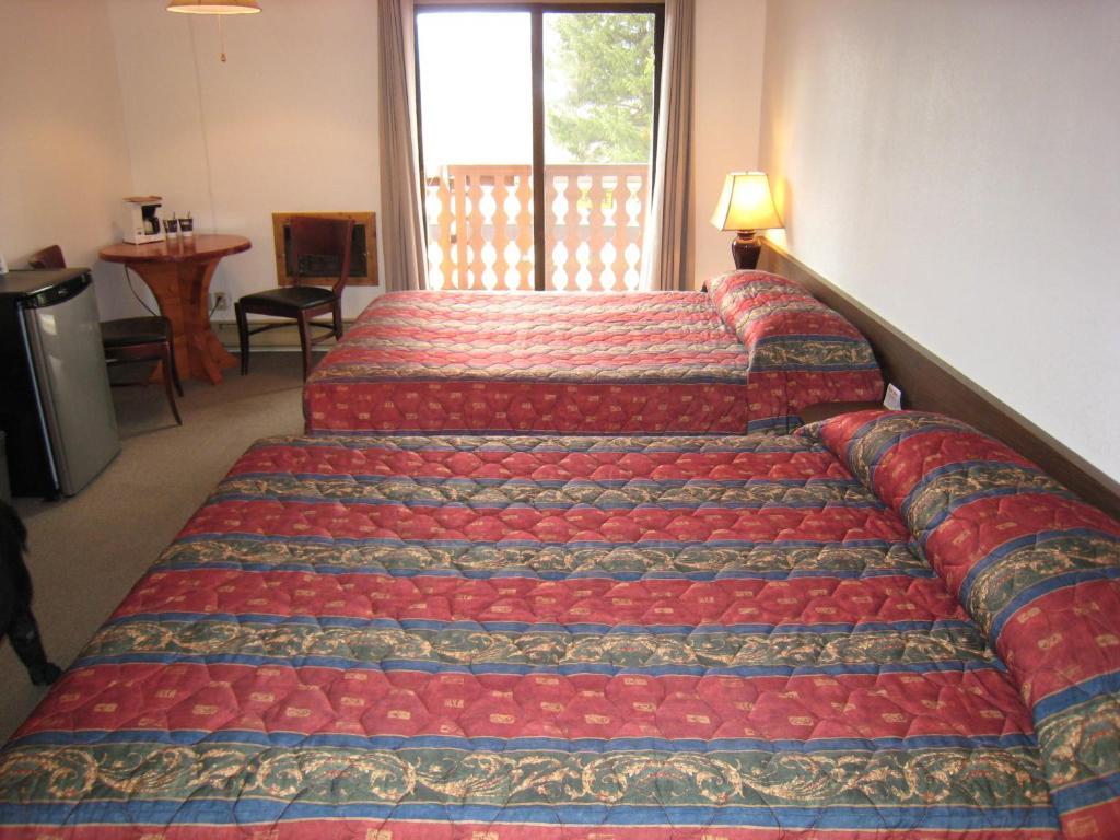רדיום הוט ספרינגס Alpen Motel חדר תמונה