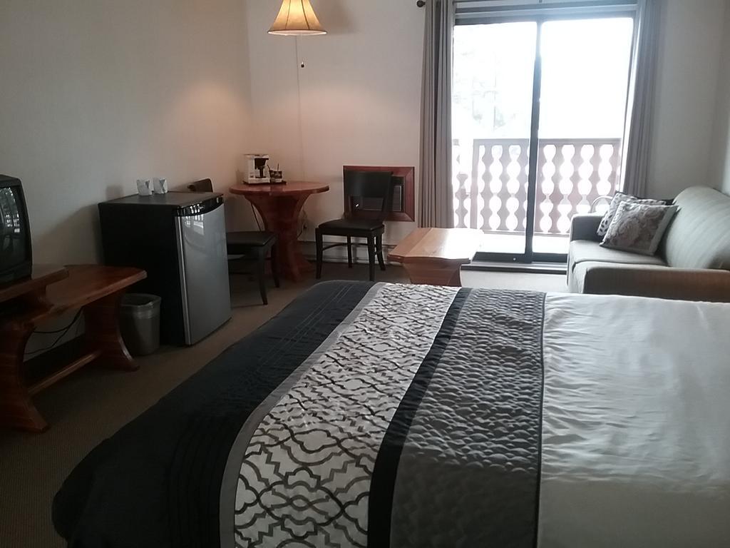 רדיום הוט ספרינגס Alpen Motel מראה חיצוני תמונה