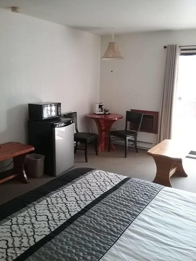 רדיום הוט ספרינגס Alpen Motel מראה חיצוני תמונה